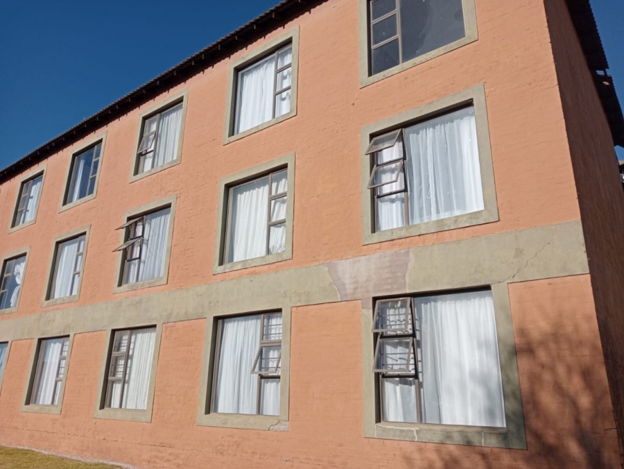 1 Bedroom Property for Sale in Vredenhof Sh Free State